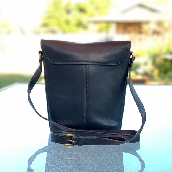 Vintage Coach Black Leather Shoulder/Crossbody Bag - Picture 4 of 9